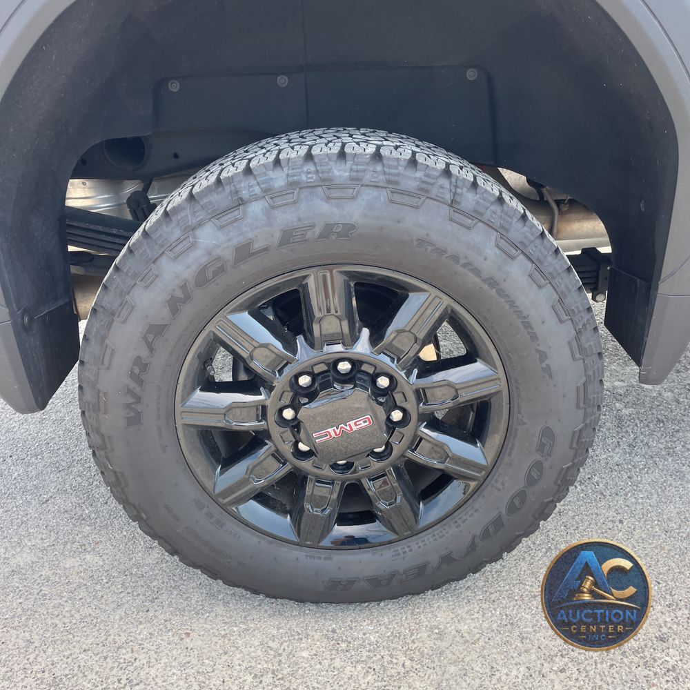 2025 GMC Sierra 2500HD AT4