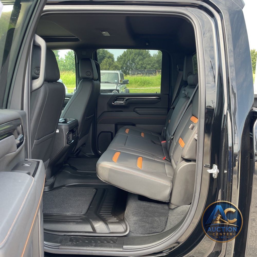 2025 GMC Sierra 2500HD AT4