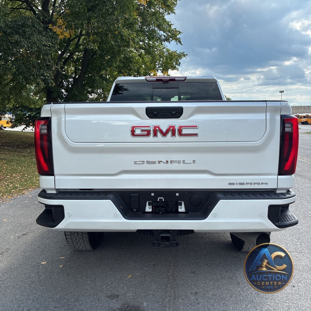 2025 GMC Sierra 2500 Denali