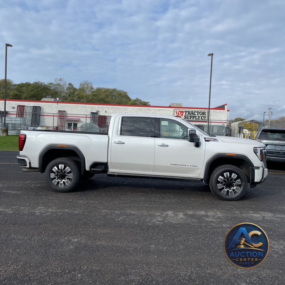 2025 GMC Sierra 2500HD Denali