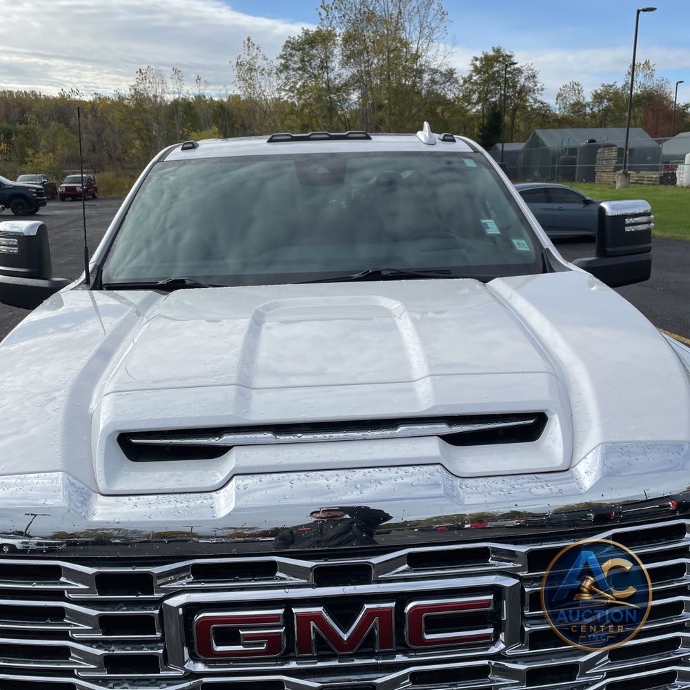 2025 GMC Sierra 2500HD Denali
