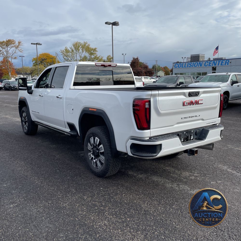 2025 GMC Sierra 2500HD Denali