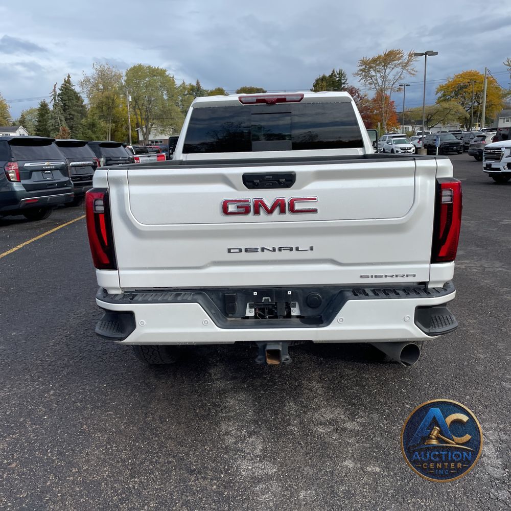 2025 GMC Sierra 2500HD Denali