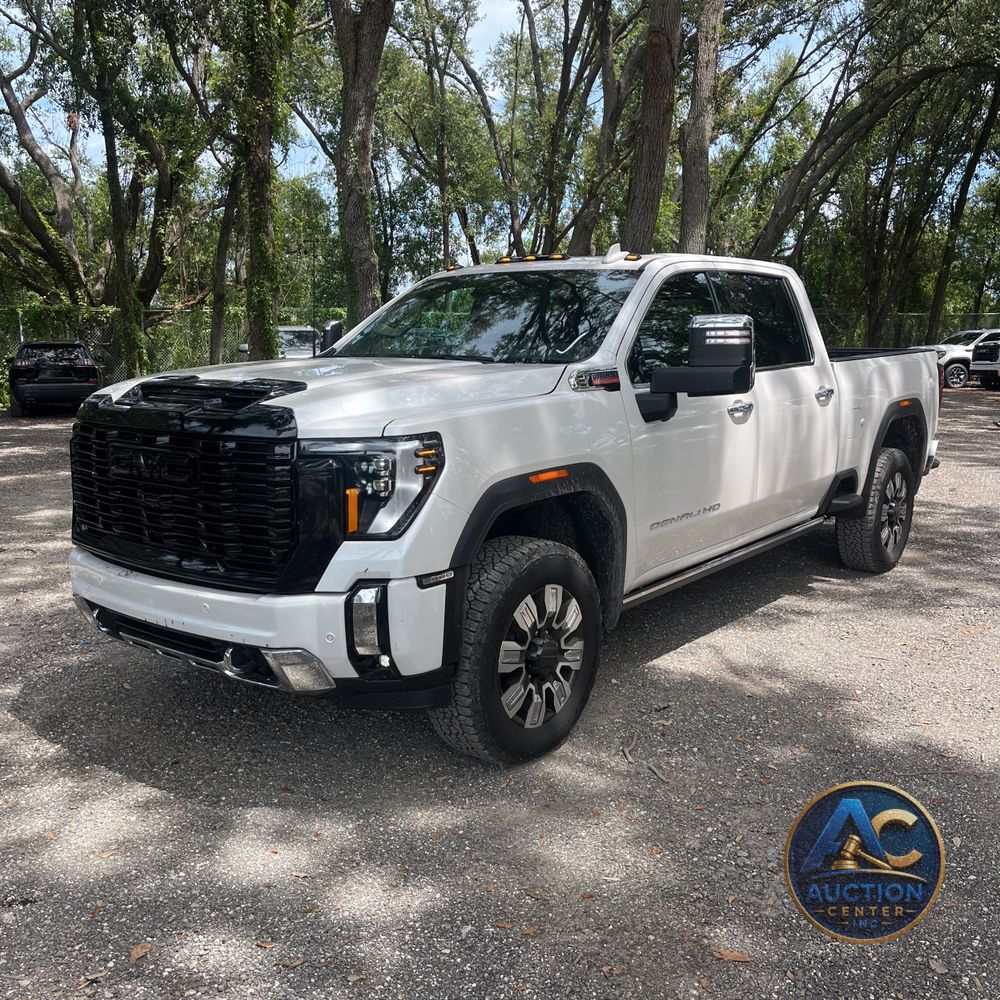 2025 GMC Sierra 2500HD Denali