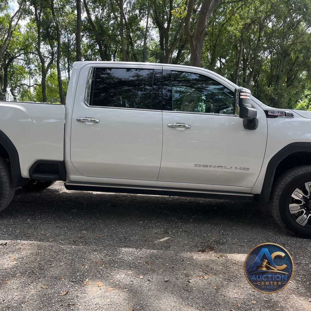 2025 GMC Sierra 2500HD Denali