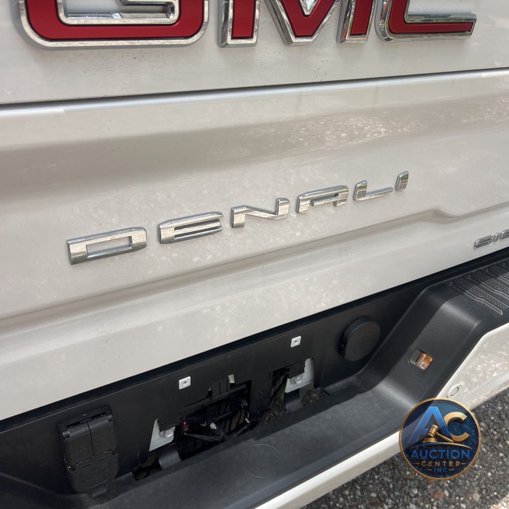 2025 GMC Sierra 2500HD Denali