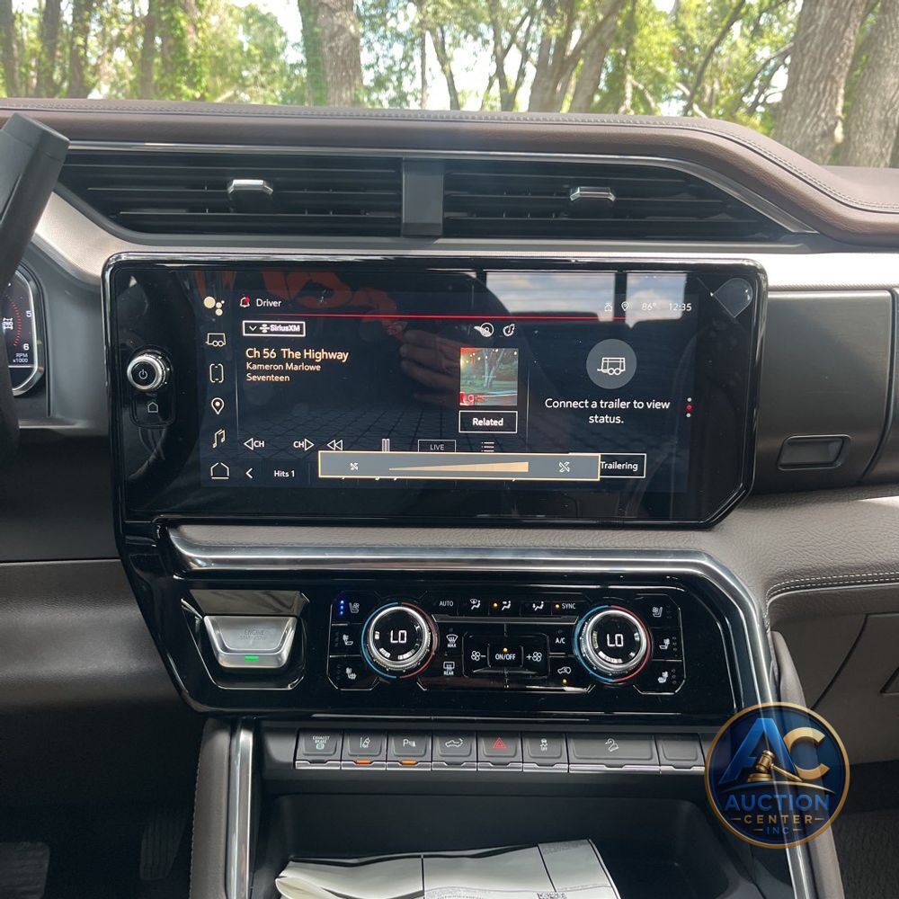 2025 GMC Sierra 2500HD Denali