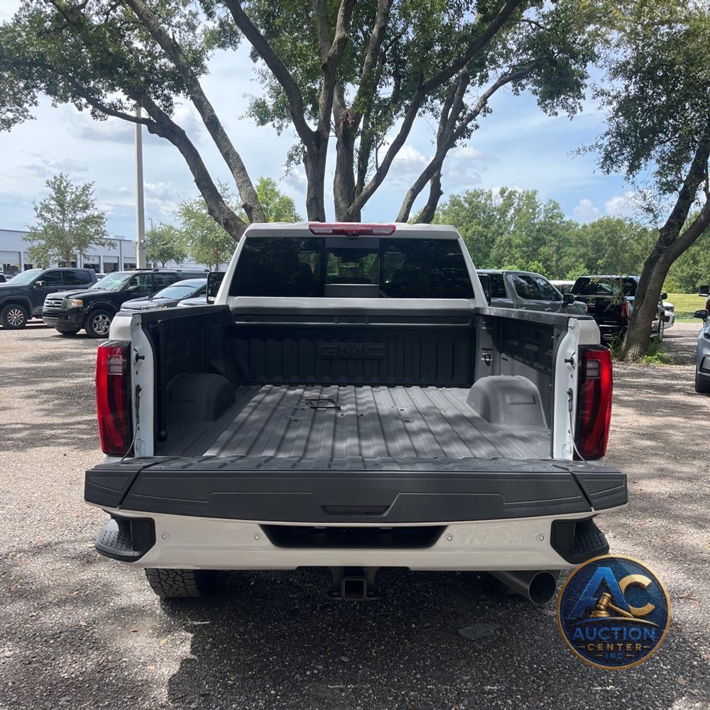 2025 GMC Sierra 2500HD Denali