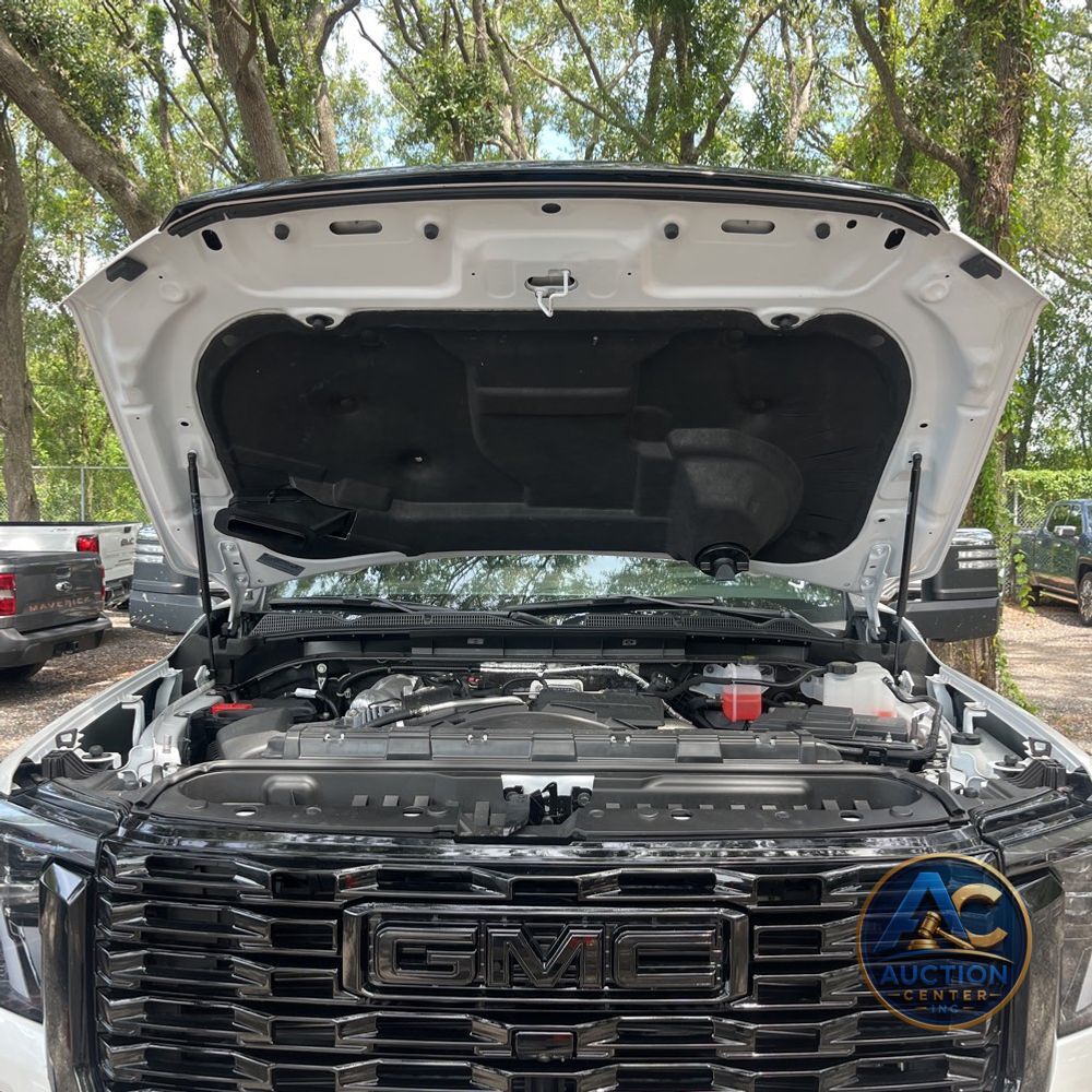 2025 GMC Sierra 2500HD Denali