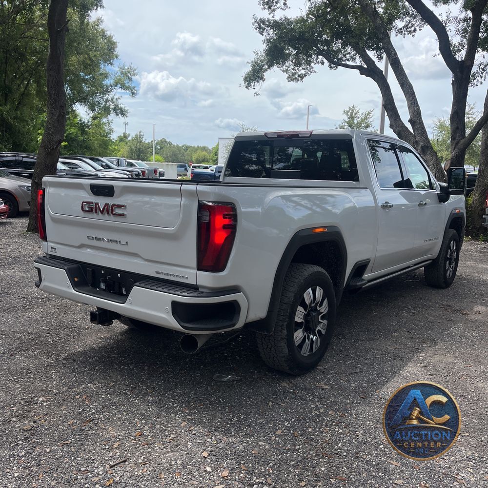 2025 GMC Sierra 2500HD Denali