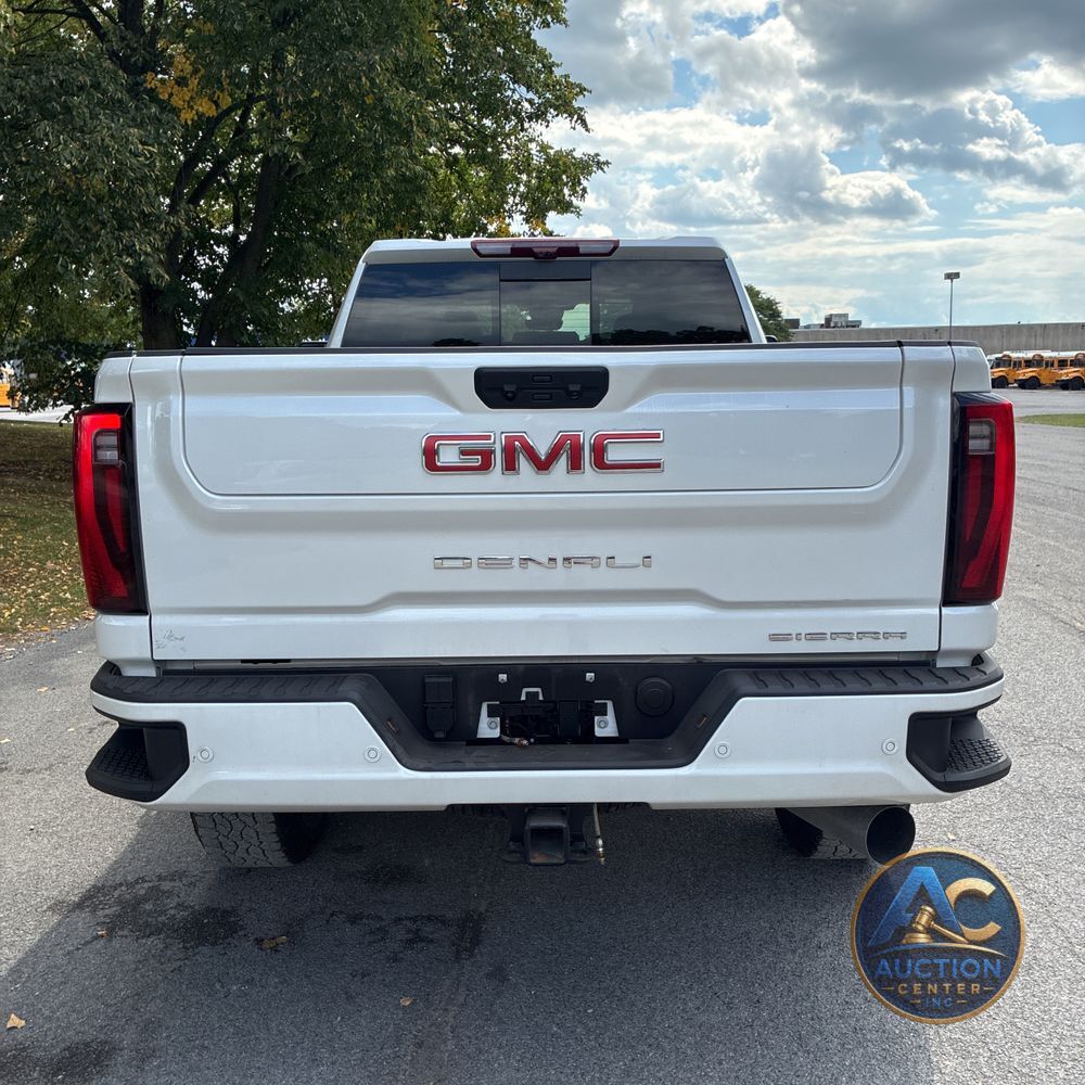 2025 GMC Sierra 3500 Denali
