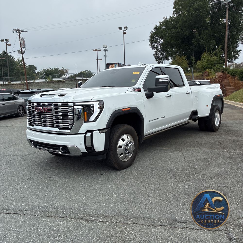 2025 GMC Sierra 3500HD Denali