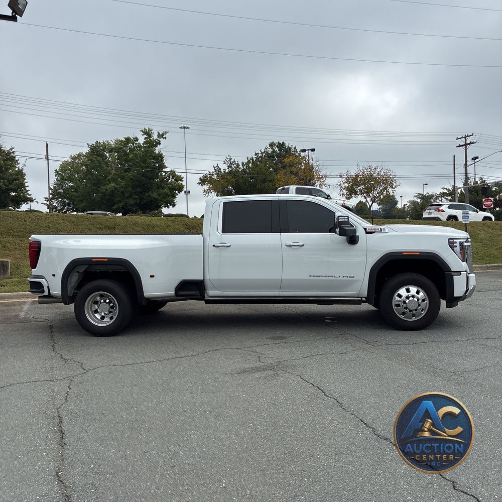 2025 GMC Sierra 3500HD Denali