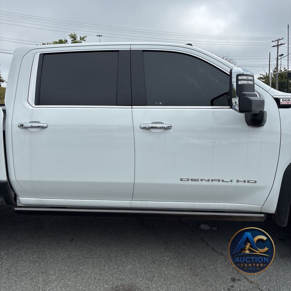 2025 GMC Sierra 3500HD Denali