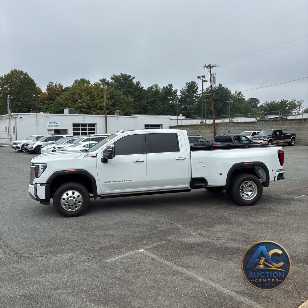 2025 GMC Sierra 3500HD Denali