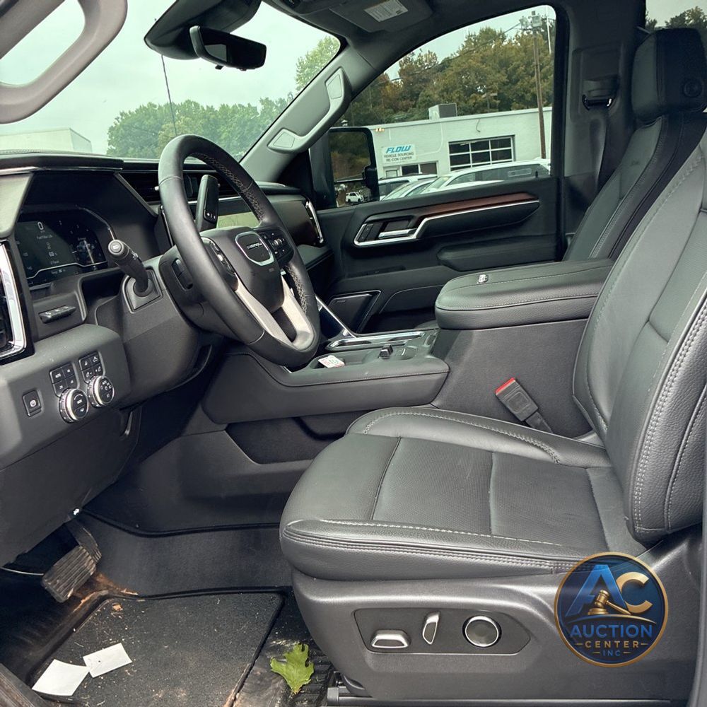 2025 GMC Sierra 3500HD Denali