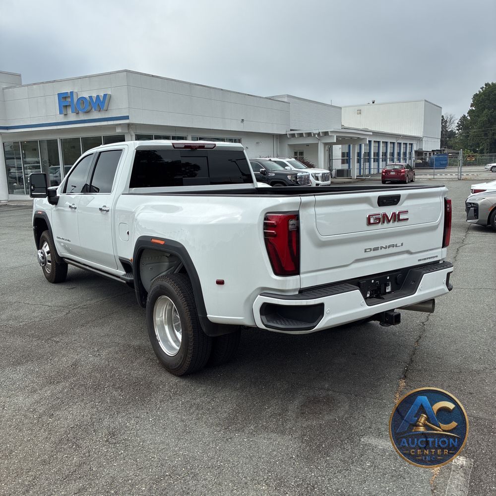 2025 GMC Sierra 3500HD Denali