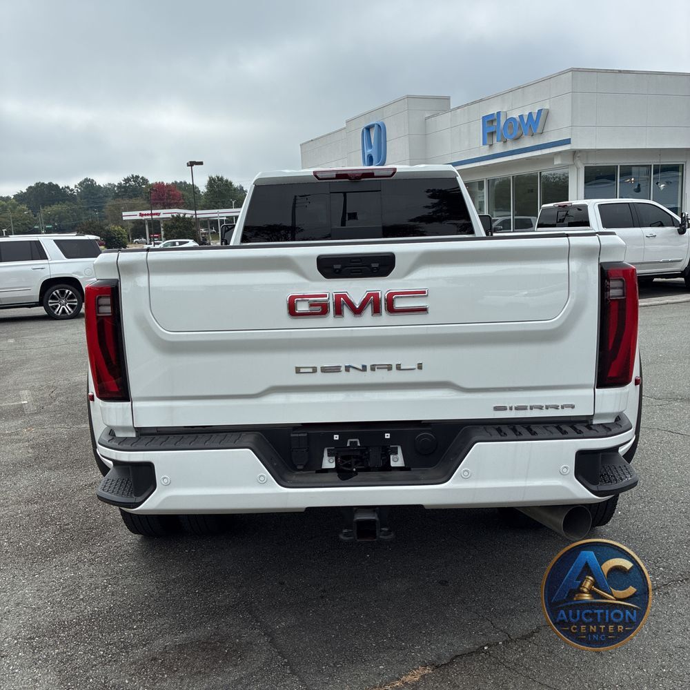 2025 GMC Sierra 3500HD Denali