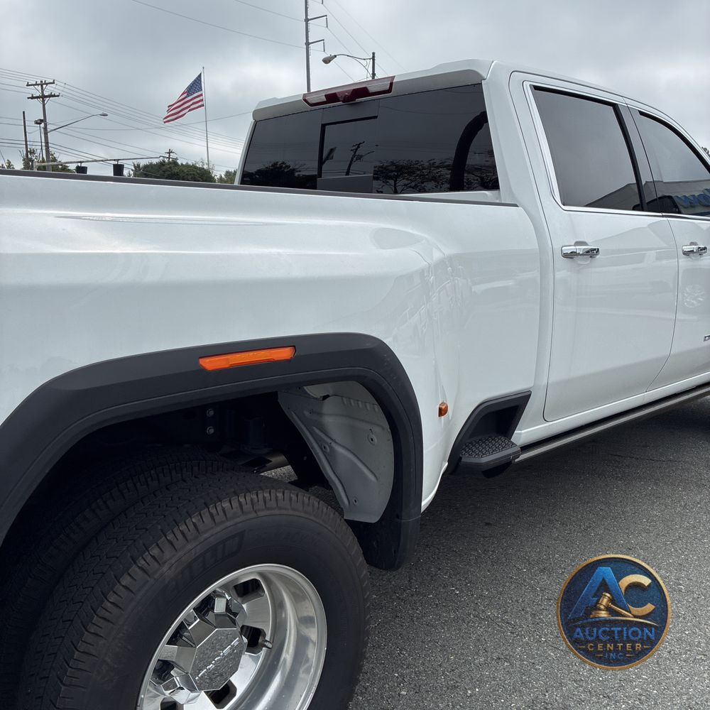 2025 GMC Sierra 3500HD Denali