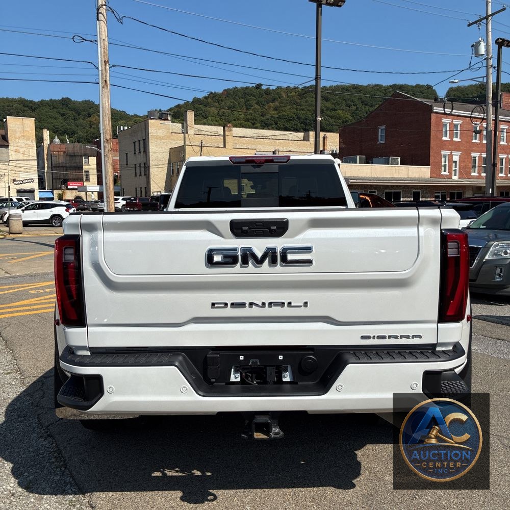 2025 GMC Sierra 3500HD Denali Ultimate