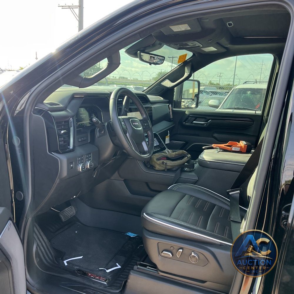 2025 GMC Sierra 2500HD AT4X