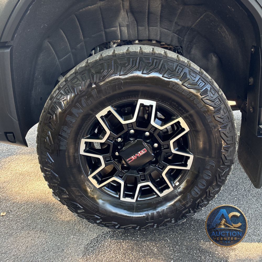 2025 GMC Sierra 2500 AT4X