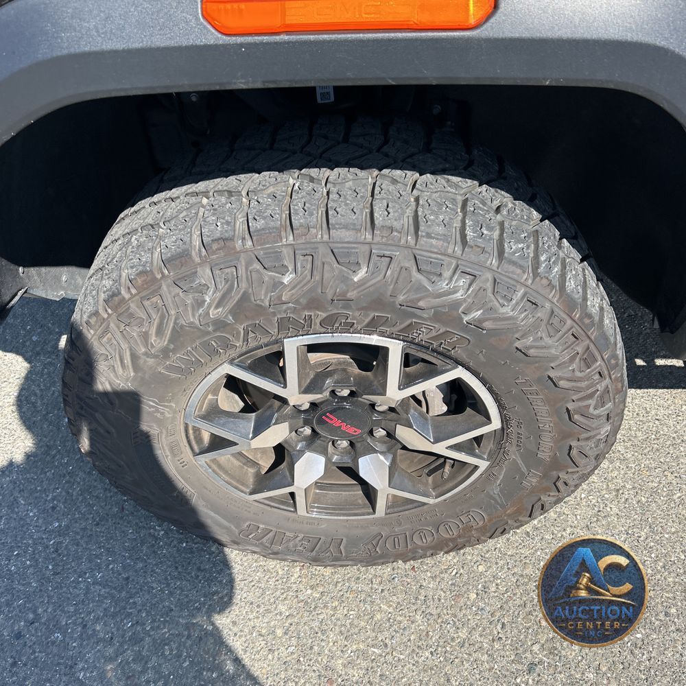 2023 GMC Canyon AT4X