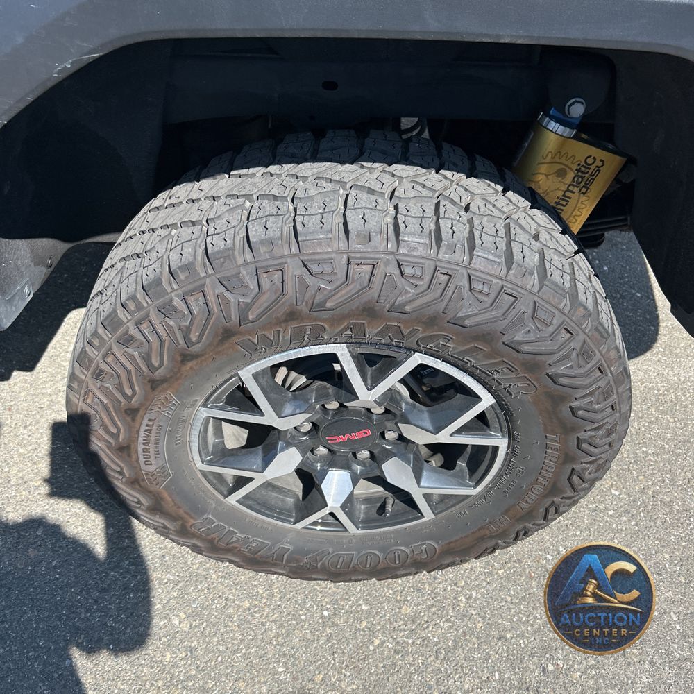 2023 GMC Canyon AT4X