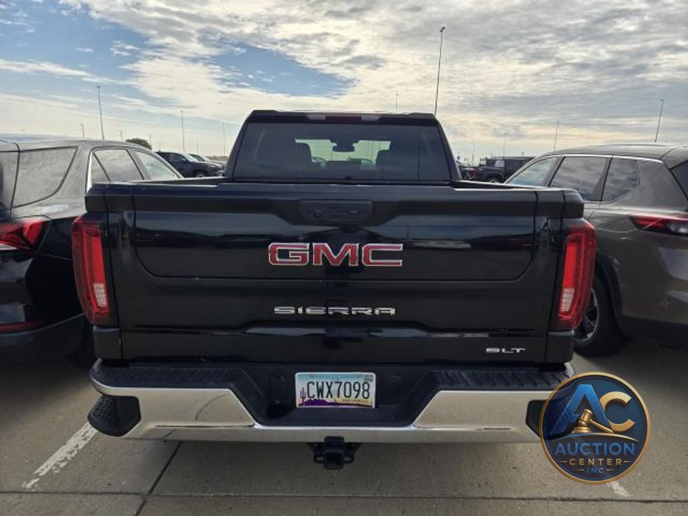 2024 GMC Sierra 1500 SLT