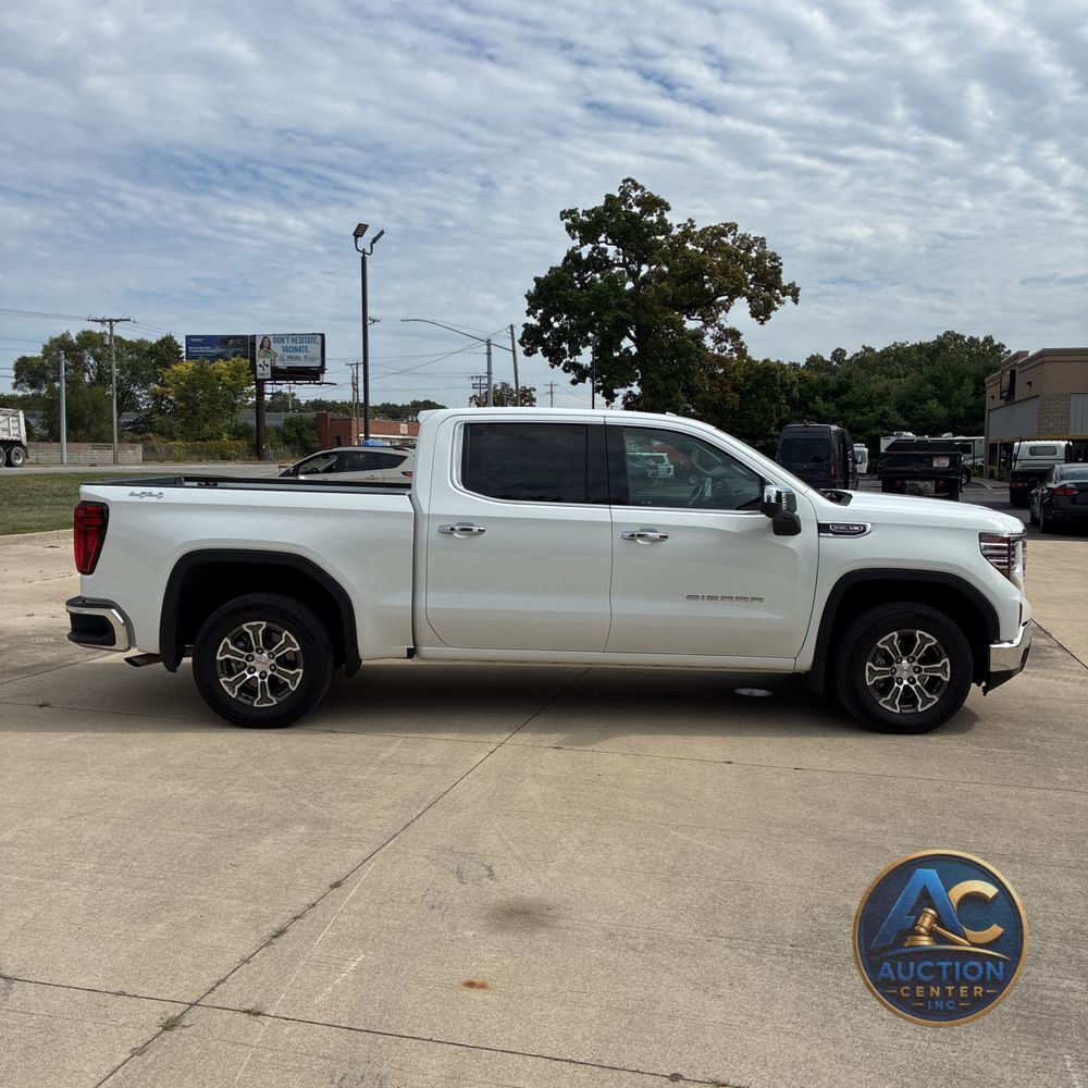 2025 GMC Sierra 1500 SLT