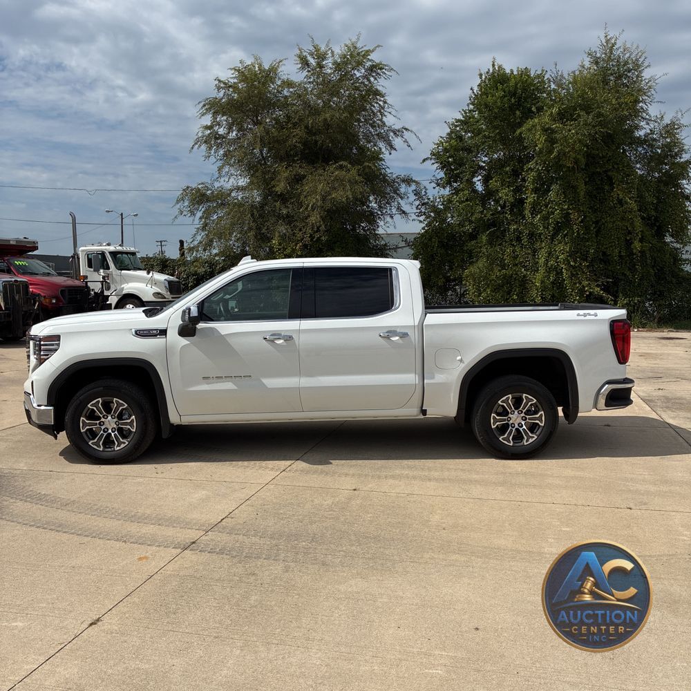 2025 GMC Sierra 1500 SLT