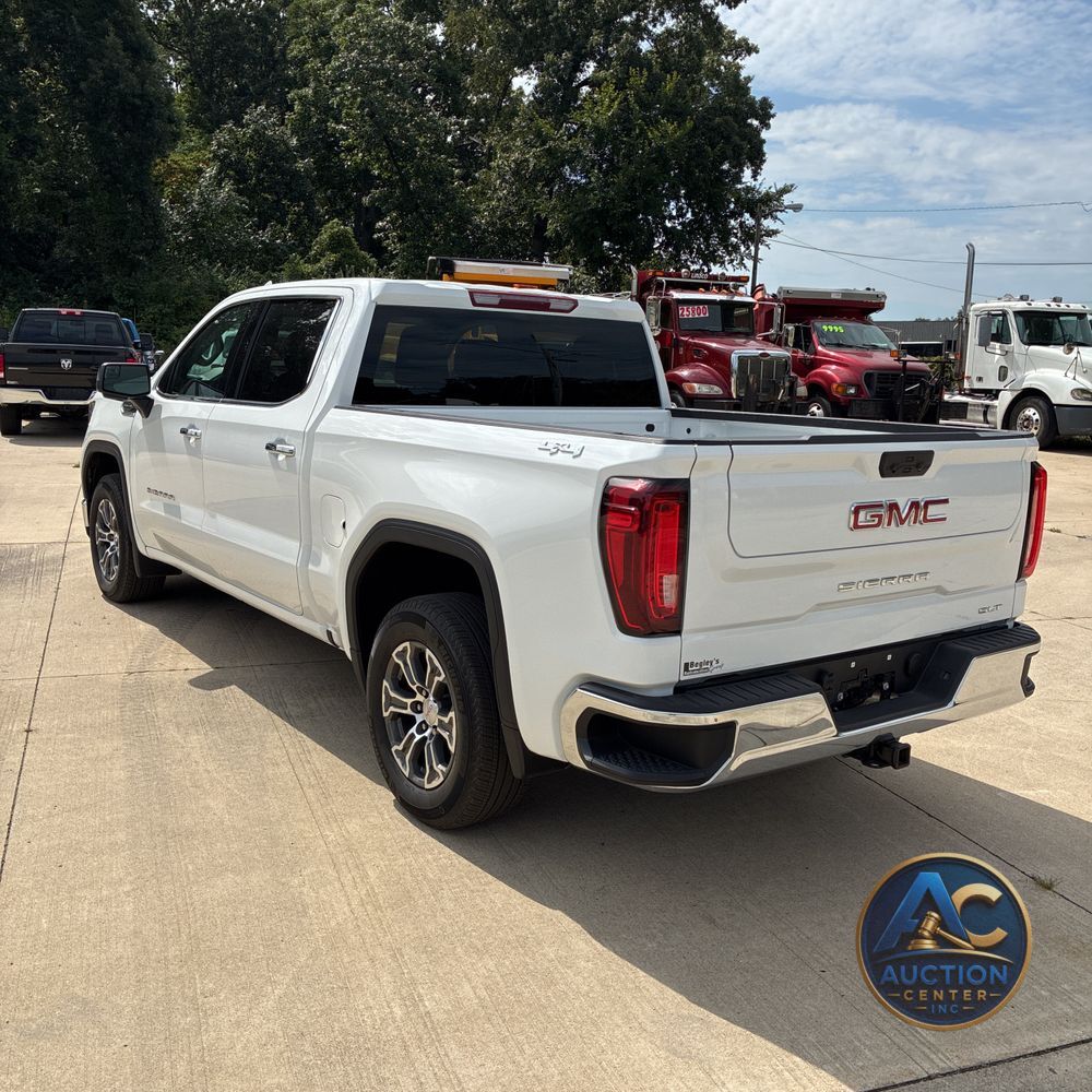 2025 GMC Sierra 1500 SLT