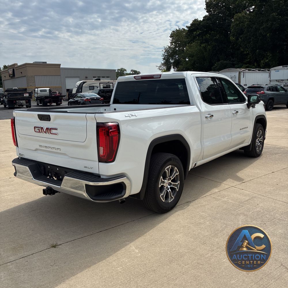 2025 GMC Sierra 1500 SLT