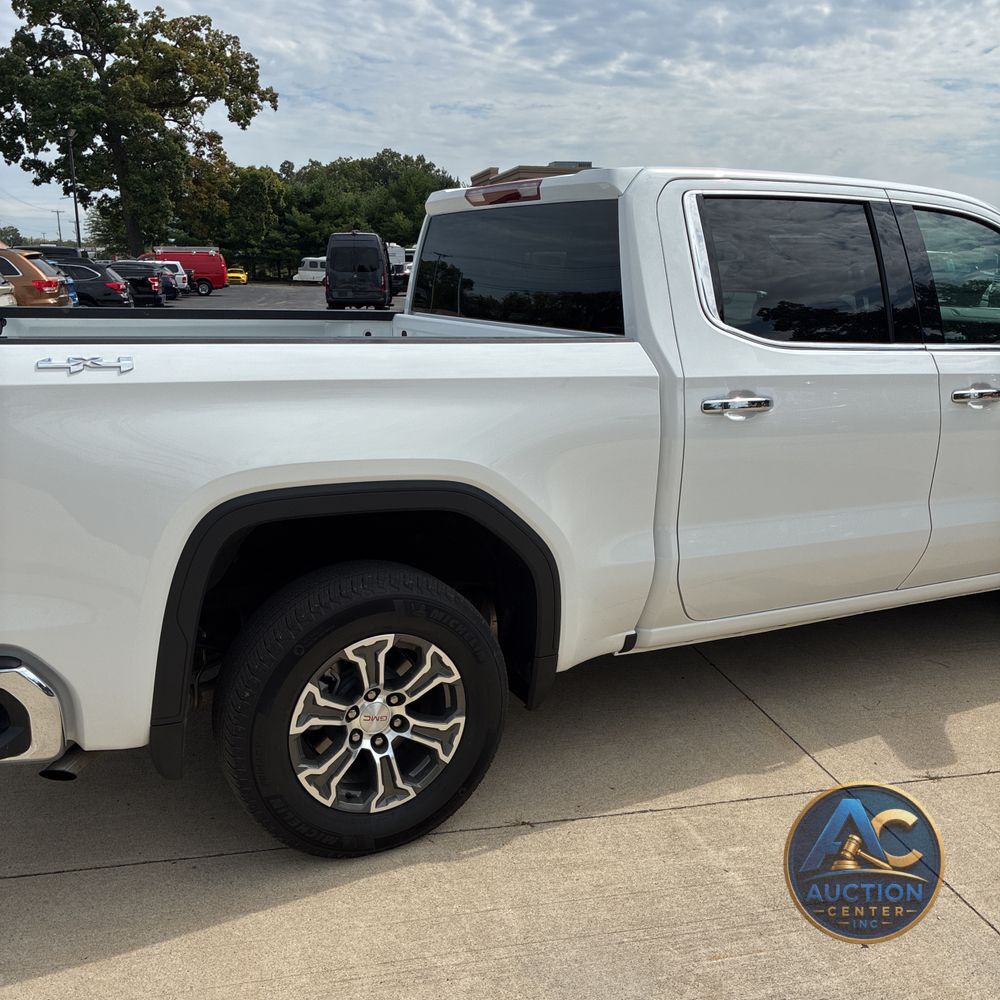 2025 GMC Sierra 1500 SLT