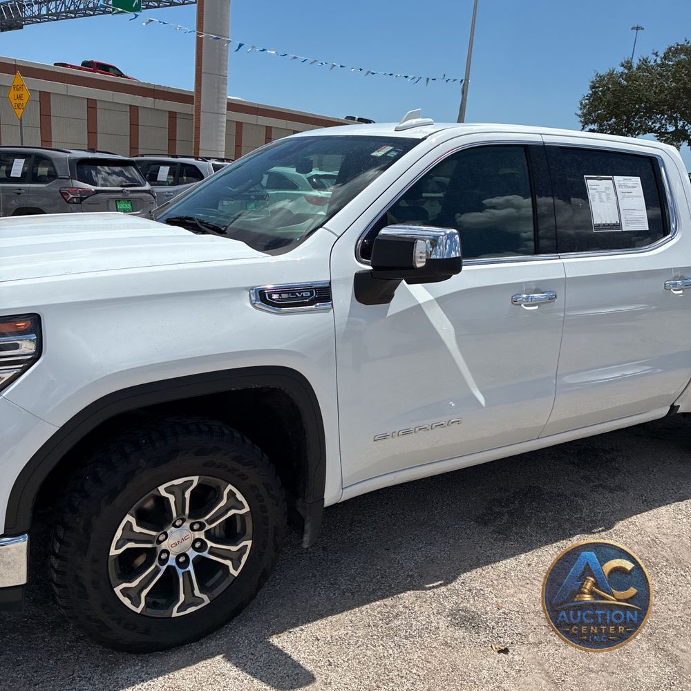 2024 GMC Sierra 1500 SLT