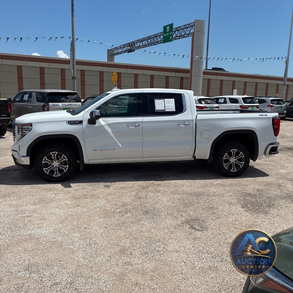 2024 GMC Sierra 1500 SLT