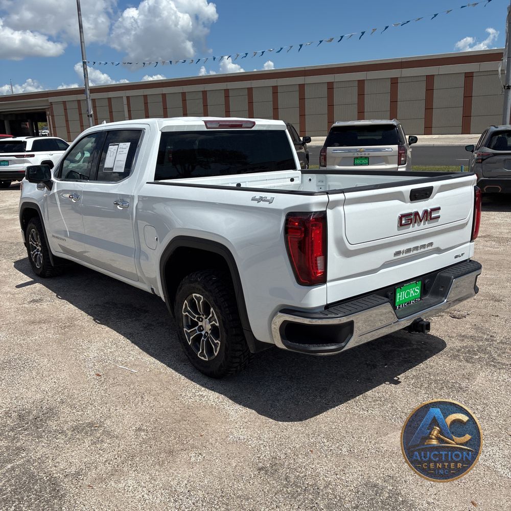 2024 GMC Sierra 1500 SLT