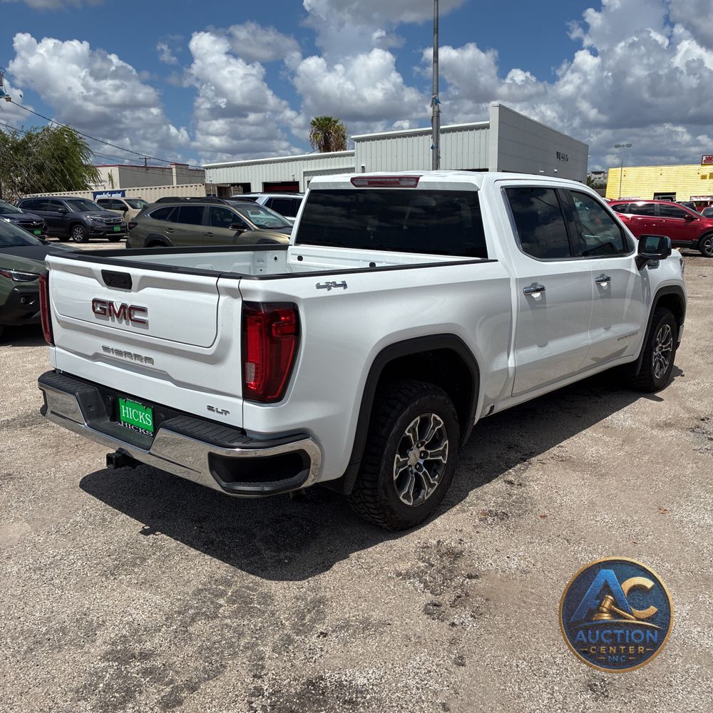 2024 GMC Sierra 1500 SLT