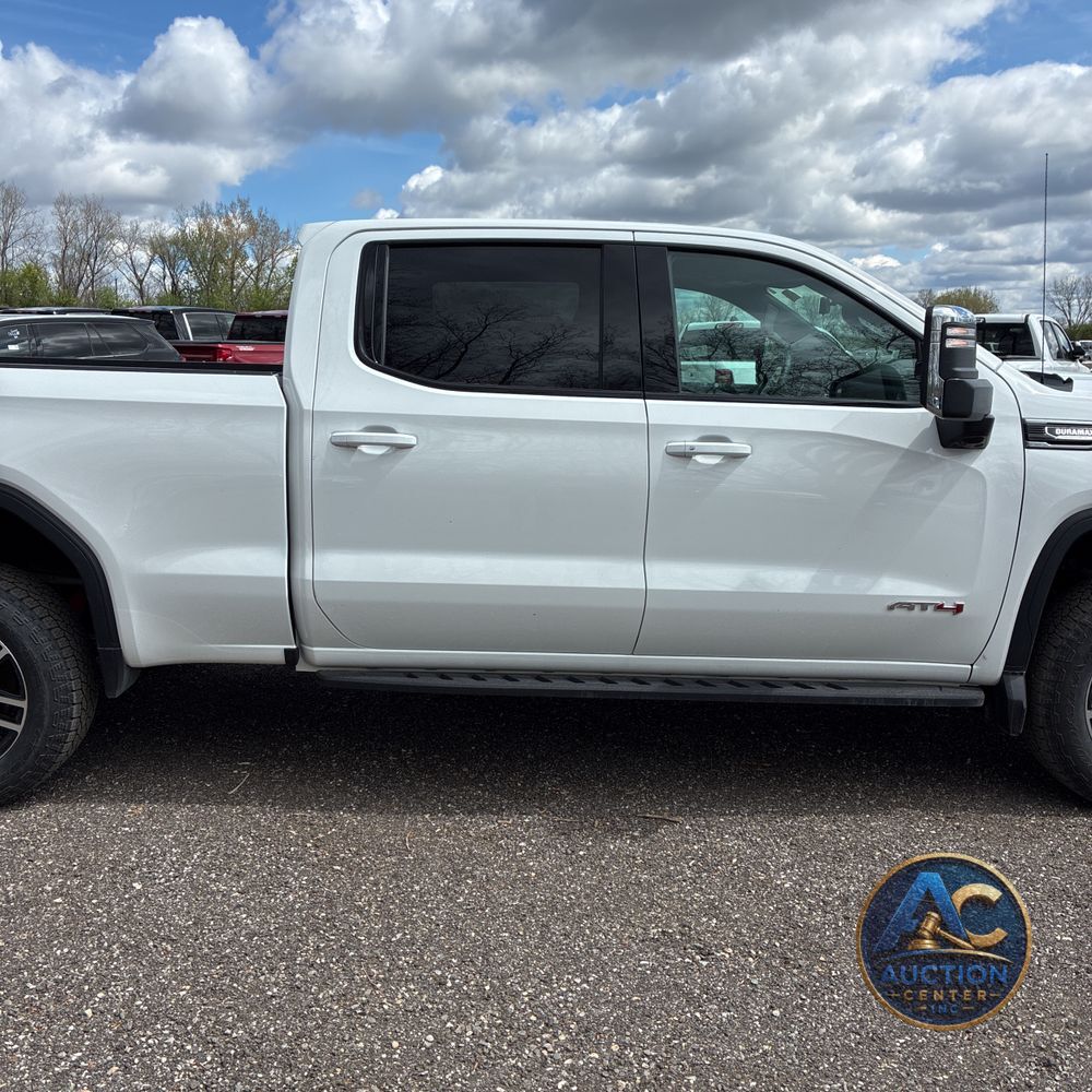 2025 GMC Sierra 1500 AT4