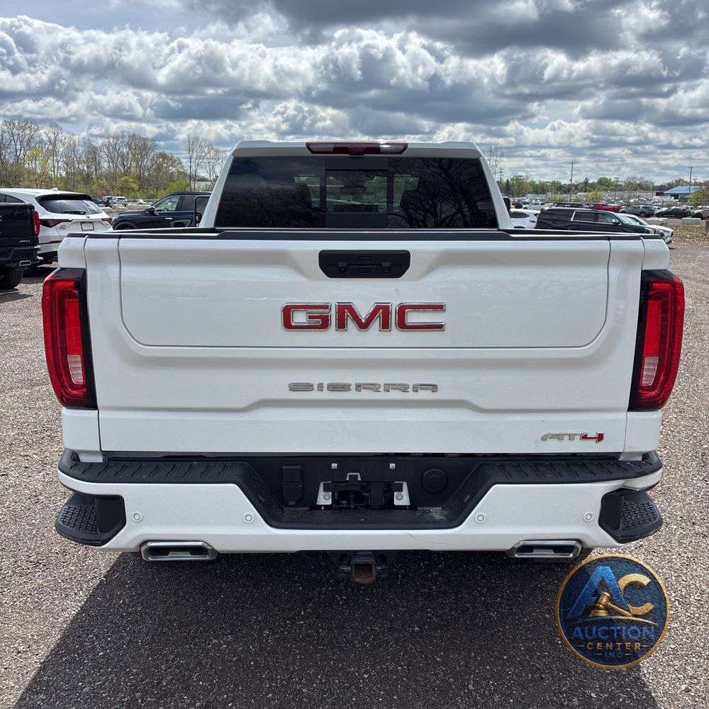 2025 GMC Sierra 1500 AT4