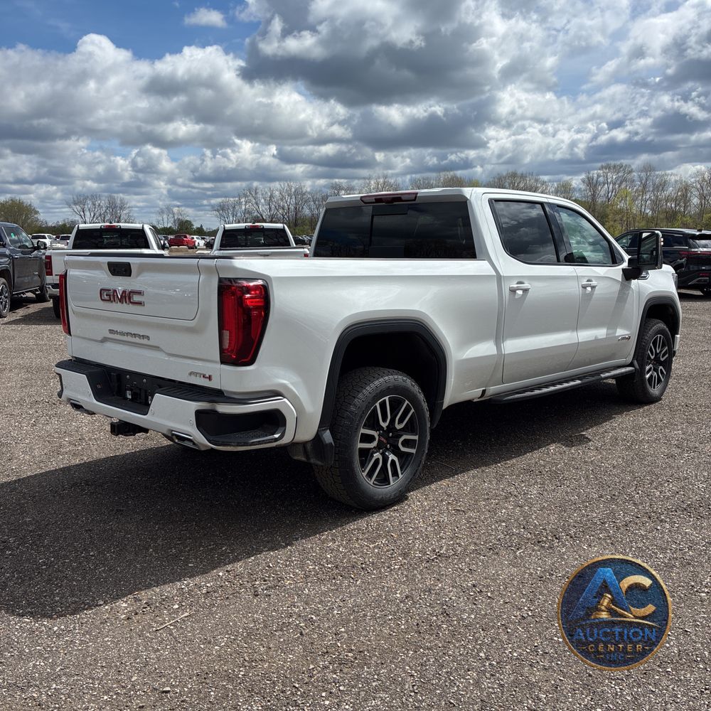 2025 GMC Sierra 1500 AT4