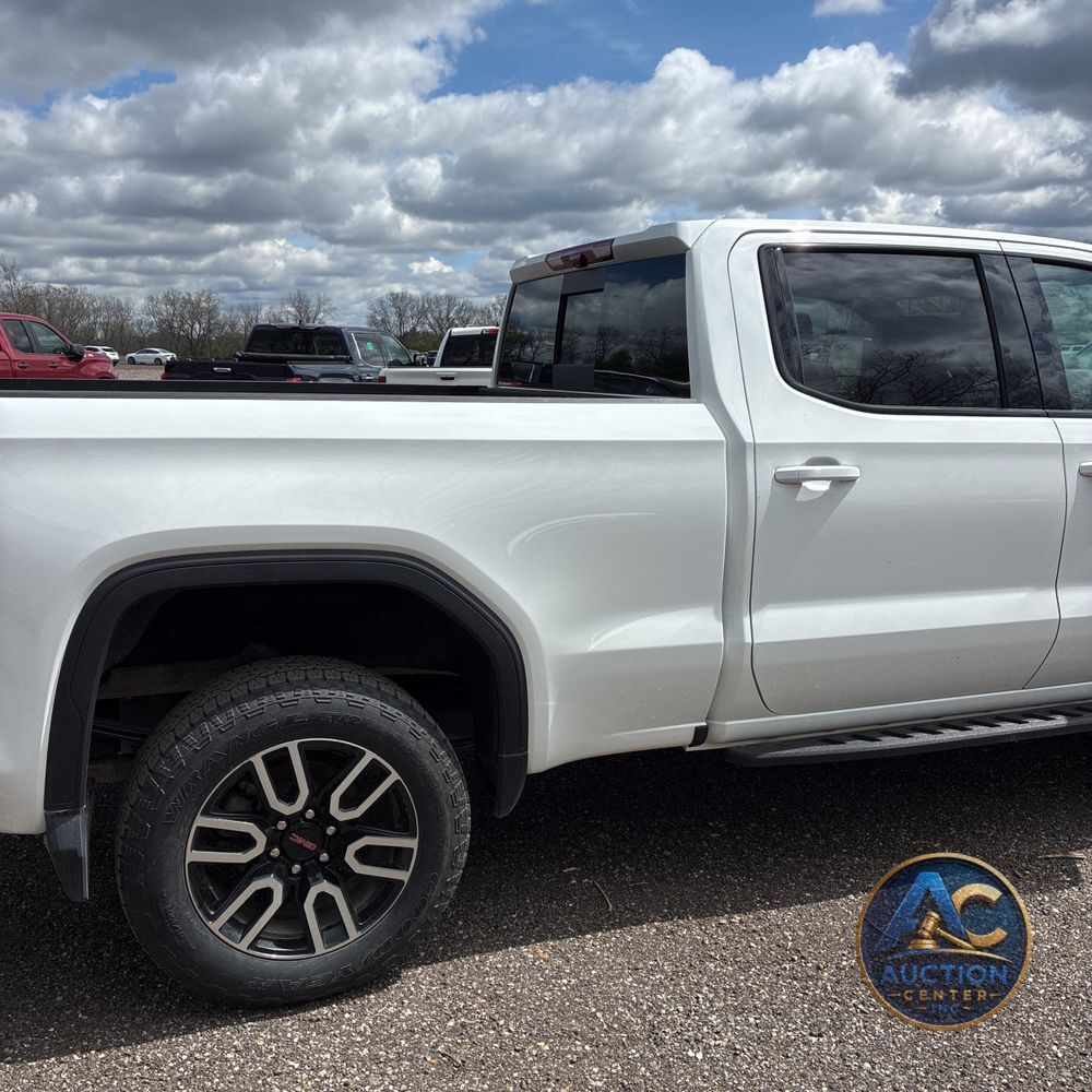2025 GMC Sierra 1500 AT4