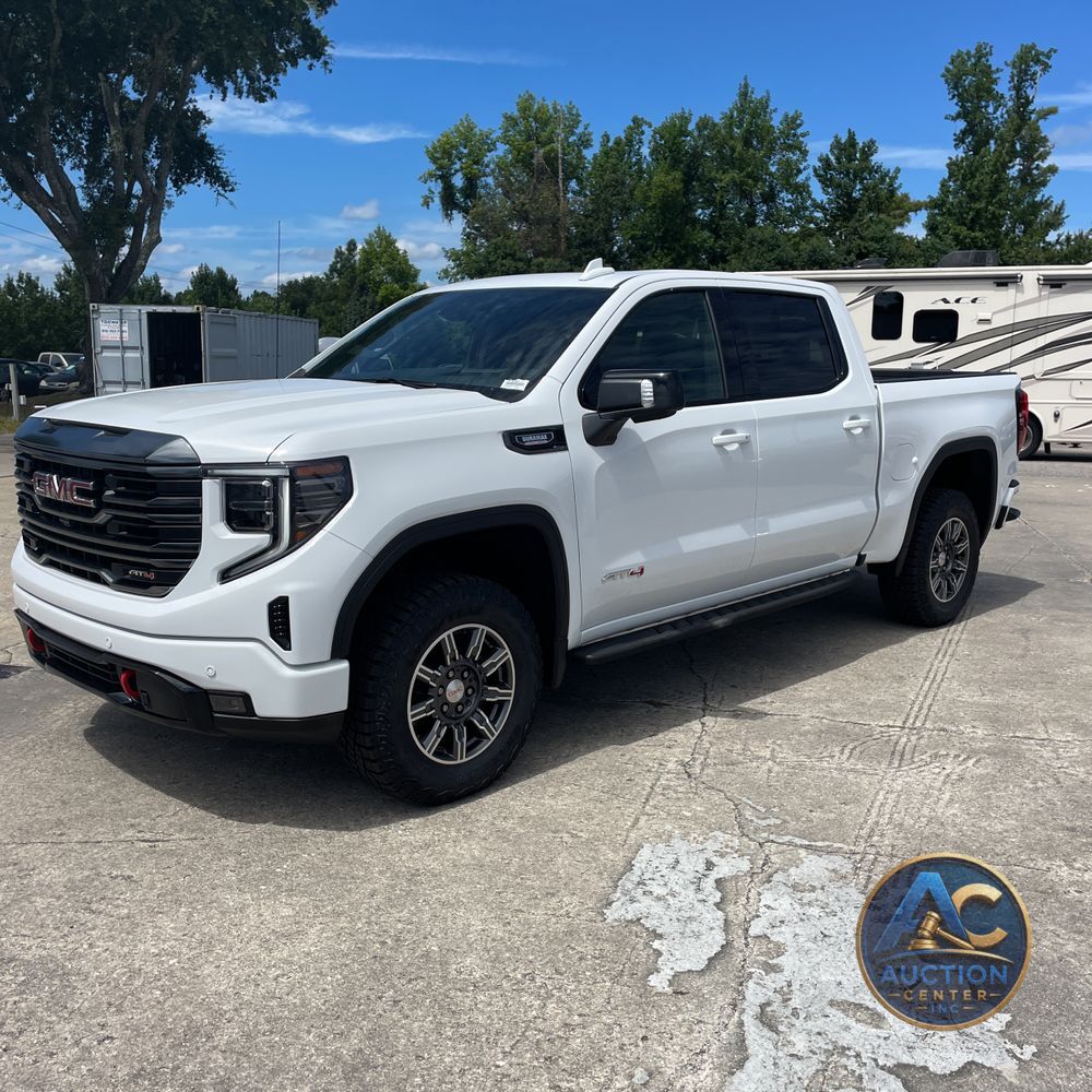 2024 GMC Sierra 1500 AT4