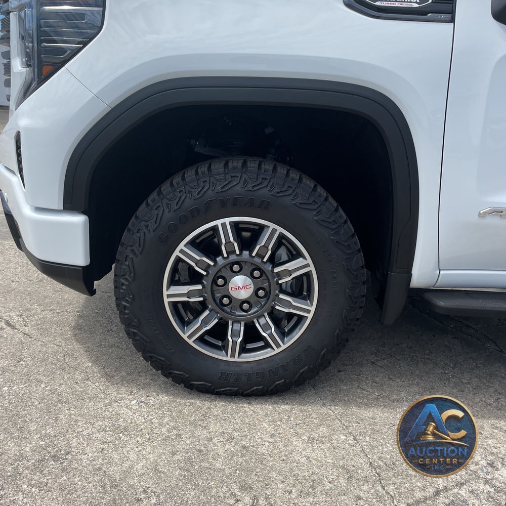 2024 GMC Sierra 1500 AT4