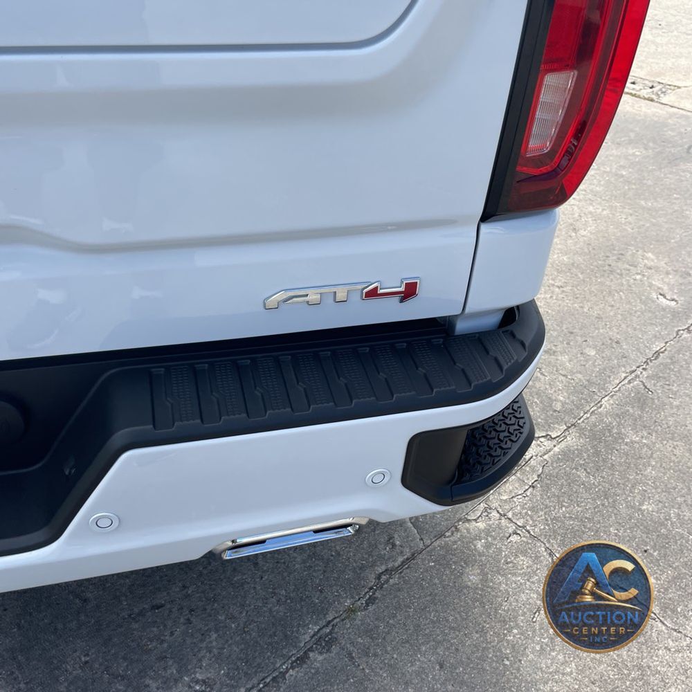 2024 GMC Sierra 1500 AT4