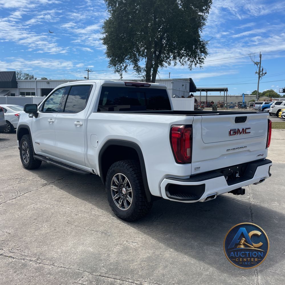 2024 GMC Sierra 1500 AT4