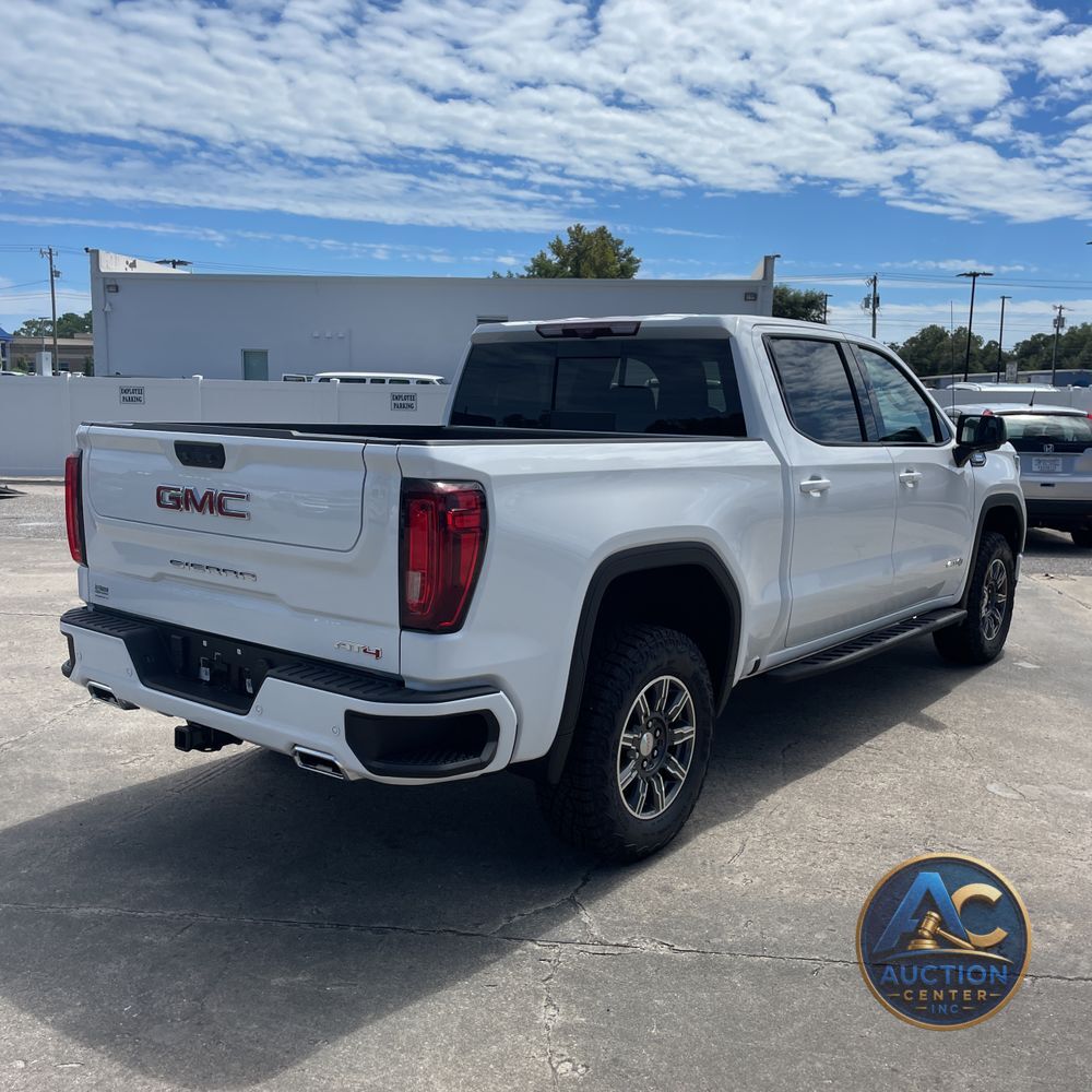 2024 GMC Sierra 1500 AT4