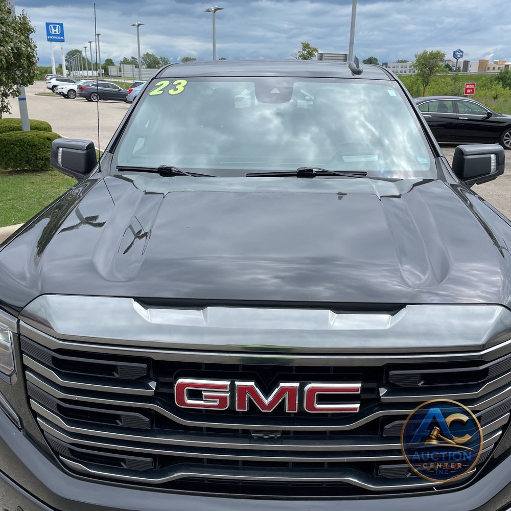 2023 GMC Sierra 1500 AT4