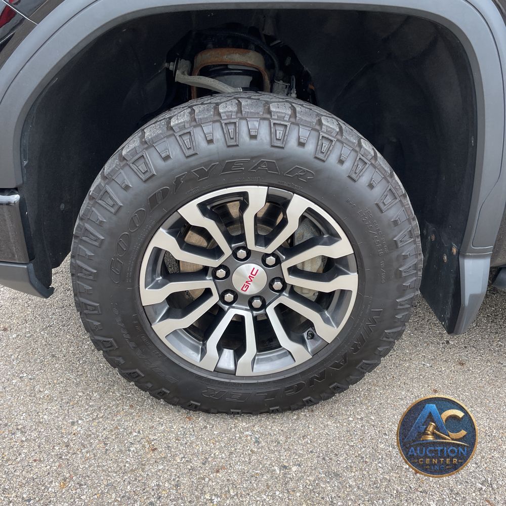2023 GMC Sierra 1500 AT4