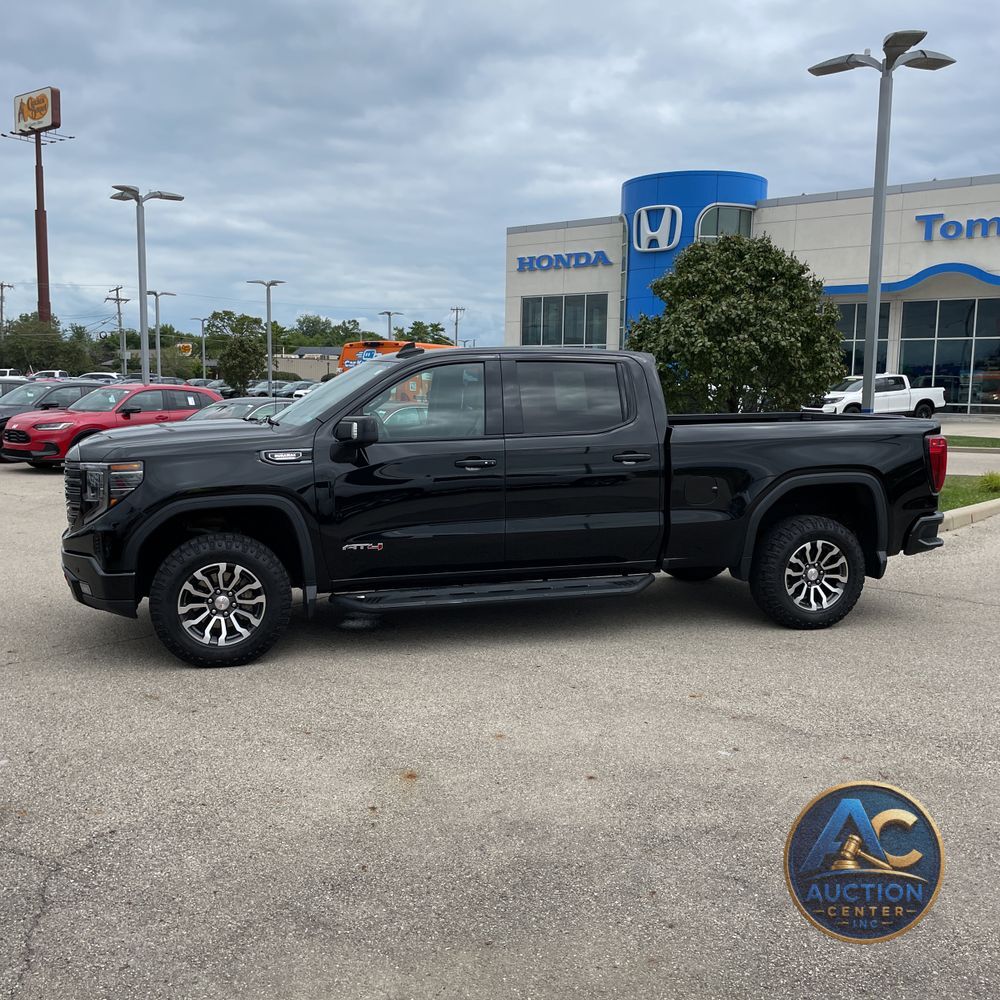 2023 GMC Sierra 1500 AT4
